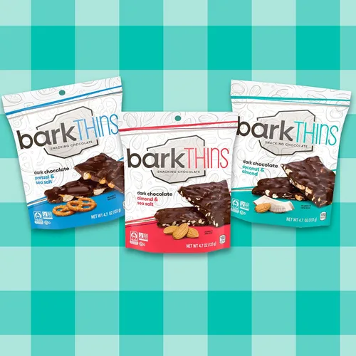 Vista 4 de barkTHINS Sal marina de almendras, sal marina de pretzel, chocolate negro de coco y almendras, chocolate negro, comercio justo y sin OMG, bolsas