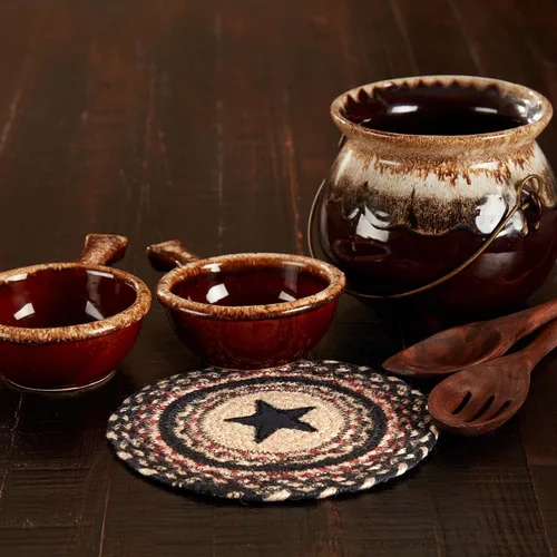 VHC Brands Colonial Star - Salvamanteles para ollas y sartenes, color bronceado, negro y rojo, mezcla de yute, círculo redondo, 8 pulgadas