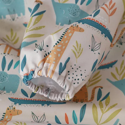 Vista 4 de Babero de Manga Larga para Bebé - Baberos a Prueba de Desastres para Bebés - Ajustable, Impermeable y con Accesorio para Silla/Mesa Alta