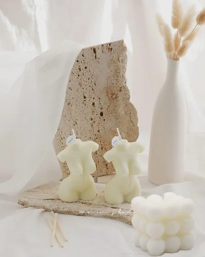 Vista 4 de Vela de burbujas de cera de soja, vela perfumada vertida a mano y juego de velas en forma de cuerpo femenino, 2 piezas hechas a mano, vela