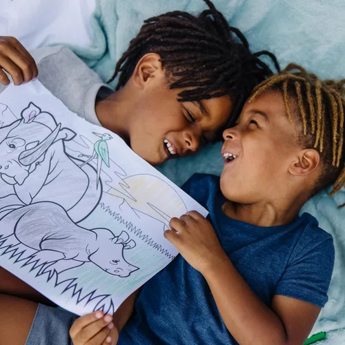 Vista 5 de Melissa & Doug Jumbo Coloring Pad, animales