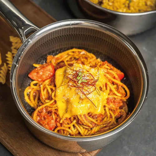 Vista 8 de Cacerola híbrida antiadherente de 1.5 cuartos de galón con tapa, olla de panal de acero inoxidable con dos boquillas de vertido, compatible