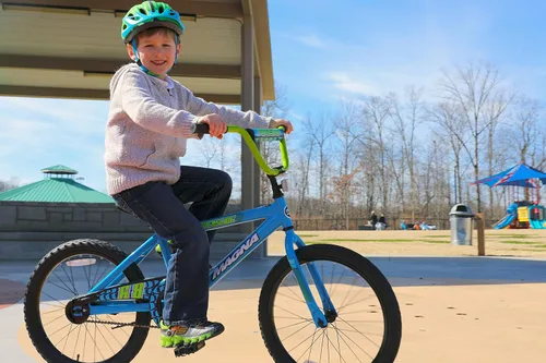Vista 7 de Bicicleta Magna más valorada de 12, 16 y 20 pulgadas para niños a partir de 3 años.