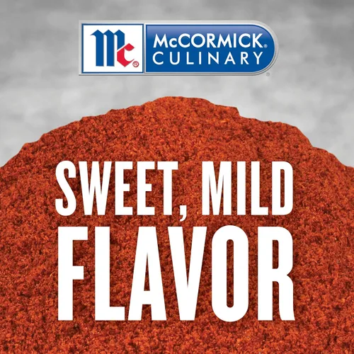 Vista 7 de McCormick Culinary Pimentón, 5.25 lb - Un contenedor de 5.25 libras de condimento de pimentón dulce, perfecto con pollo, cerdo, adobos de res