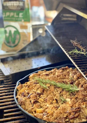 Vista 5 de Paquete variado de virutas para ahumar de madera occidental, 180 pulgadas cúbicas por bolsa