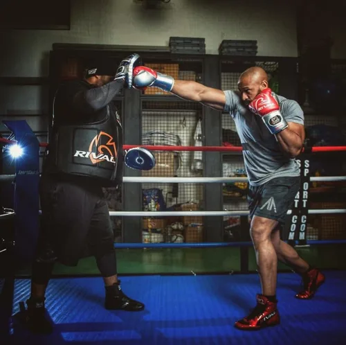 Vista 4 de RIVAL Boxing RS100 Guantes Profesionales de Sparring con Cordones, Hechos a Mano con PU de Microfibra Súper Rica, Diseñados Ergonómicamente