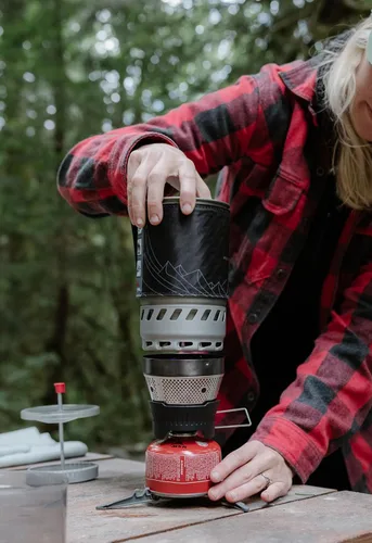 Vista 3 de MSR WindBurner - Sistema de estufa personal resistente al viento para acampar y mochilero