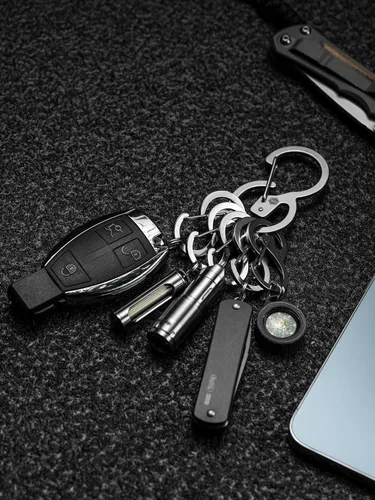 Vista 6 de KeyUnity Mosquetón de acero inoxidable, mini clips, llavero organizador para llaves, linterna, cuchillo plegable y silbatos