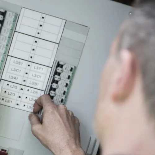 Vista 6 de Etiquetadora P-Touch Pro PTH111 Original de Brother