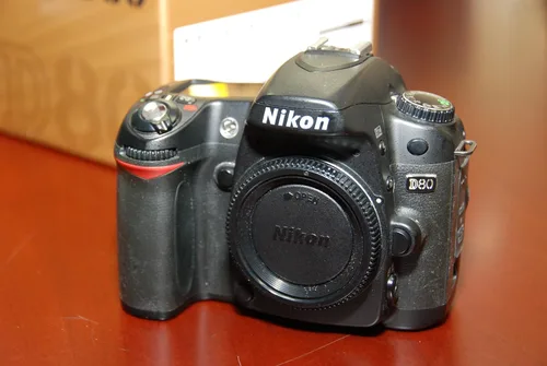 Vista 2 de Nikon D80 Body Only Digital Camera