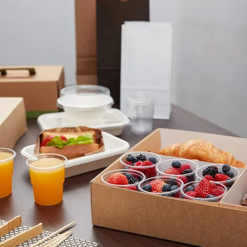 Vista 3 de Slide Tek - Inserto pequeño de papel kraft rectangular - Se adapta a bandeja de catering - 8 3/4 x 6 x 3 1/4 pulgadas - Caja de 10