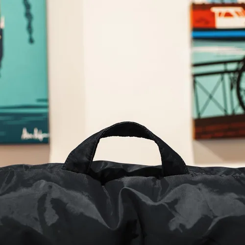 Vista 145 de Big Joe Roma Puf, Sherpa de avena y grafito, gamuza vegana, 3 pies