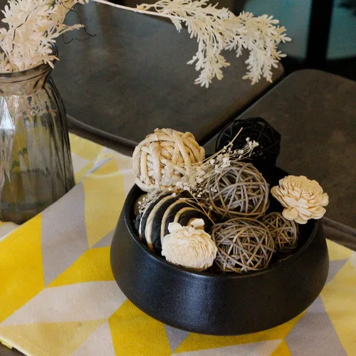 Vista 4 de Qingbei Rina Bolas Decorativas Negras para Cuencos, Bolas Assortidas de Mimbre y Ratán Decorativas, Bolas para Relleno de Jarrón y Vaso, Esferas
