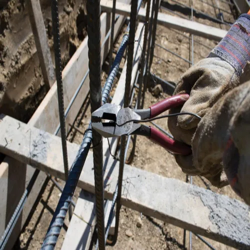 Vista 6 de Alicates de corte lateral Klein Tools HD2000-9NE para Lineman Cortan ACSR, hechos en EE. UU., tornillos, clavos, alambre duro, alicates eléctricos