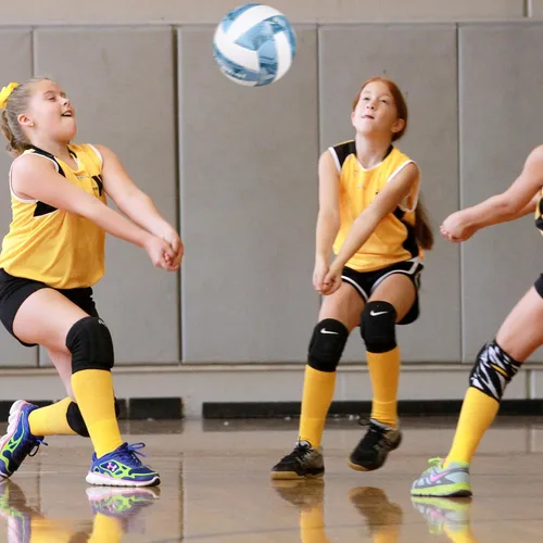 Vista 4 de Dakapal Balón de voleibol competitivo para interiores y exteriores, tamaño oficial 5, voleibol suave profesional (sin bomba)