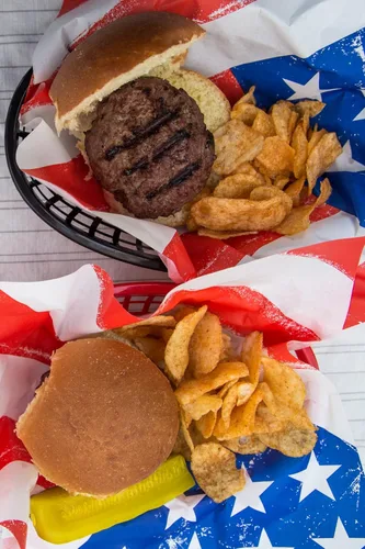 Vista 3 de Outset 76192 - Juego de 24 forros para cesta de hamburguesas, bandera estadounidense, juego de 24