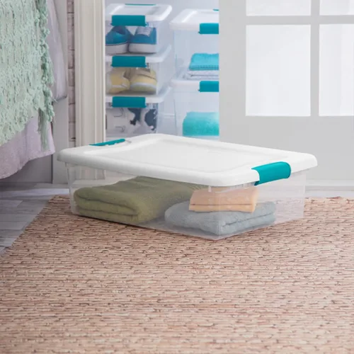 Vista 7 de Sterilite Solución de sistema de almacenamiento con caja de almacenamiento apilable transparente de 32 cuartos de galón con tapa de cierre blanca