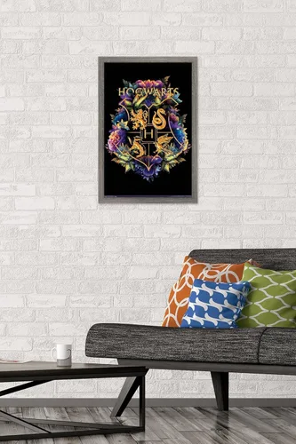 Vista 2 de Trends International The Wizarding World: Harry Potter - Póster de pared con crestas florales de la casa, 14.725 x 22.375 pulgadas, versión