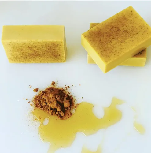 Vista 2 de MyKBar Turmeric & Honey Soap Bar for Dark Marks