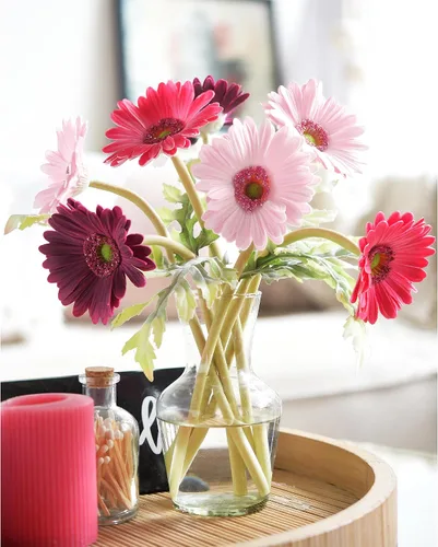 Vista 7 de FiveSeasonStuff Real Touch Gerbera Daisy - Arreglo de flores artificiales y ramo de boda (7 tallos florales, rojo baya)