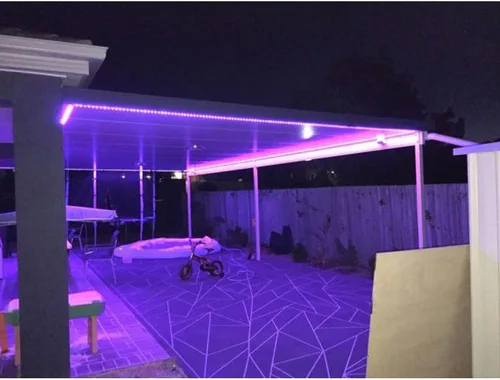 Vista 4 de Tira de luz LED Bluetooth de 20 pies/rollo 60 LEDs/M 12 V IP67 impermeable 5050 RGB LED flexible con control remoto IR de 24 K (impermeable)