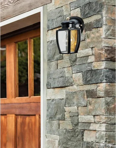 Vista 4 de Westinghouse 6696100 - Farol de pared exterior de una sola luz, acabado negro mate sobre acero con paneles de vidrio curvado transparente