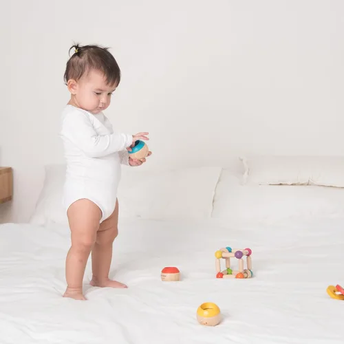 Vista 9 de PlanToys® - Bloques de actividad sensorial para niños pequeños