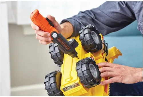 Vista 19 de BLACK+DECKER Cordless Screwdriver with LED Light 4V MAX, Electric Screwdriver with 2 Pcs Bit Set (BDCSFL20C)