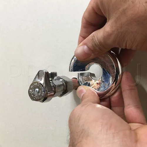 Vista 3 de PROCURU Placa de cubierta ligera de plástico dividido CTS de 1/2 pulgada (5/8 pulgadas de diámetro) E2768, cromada, para tubo PEX de cobre de 1/2