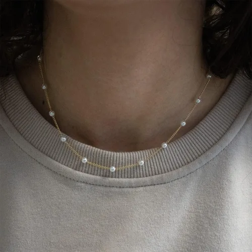 Vista 4 de Collar de perlas de oro para mujer, chapado en oro de 14 quilates, collares de perlas de agua dulce en capas para mujer, collar de perlas de cadena