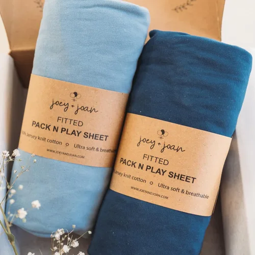 Vista 8 de Sábanas ajustadas Pack and Play – Compatibles con 4moms Breeze Plus Playard y otros colchones grandes de corralito – Suavemente suaves 100% algodón