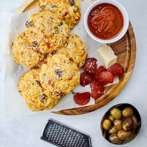 Vista 3 de Divina Spicy Buffalo - Aceitunas griegas rellenas de queso azul, peso neto de 13 onzas