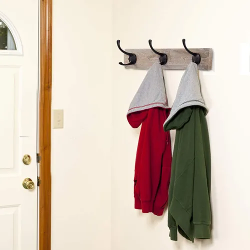 Vista 4 de Perchero de pared, perchero de entrada vintage rústico de madera con 3 ganchos para colgar abrigos y sombreros, riel de zinc fundido