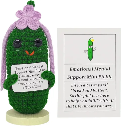 Vista 10 de Pepinillo Bonito de Ganchillo Hecho a Mano con Tarjetas de Afirmaciones Positivas para Apoyo Emocional Inspiracional Pepinillo y Decoraciones
