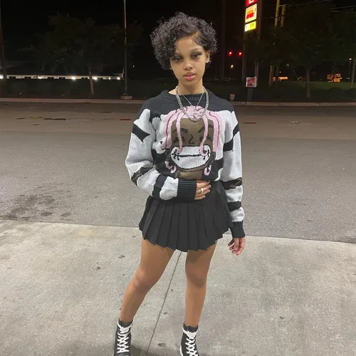 Vista 2 de VIKYAN Suéter de punto unisex de rapero de anime, de gran tamaño, manga larga, hip hop, vintage, suéter de punto