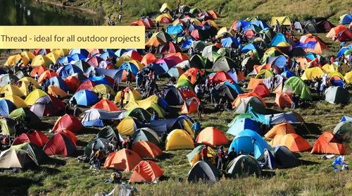 Vista 4 de Resistente a los rayos UV - Simthread 100% Poliéster Hilo Entrelazado Tex 69 (12wt) - 250 Yardas 1 Blanco 1 Negro