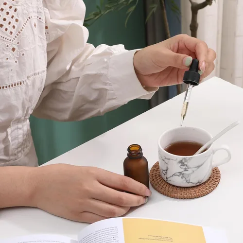 Vista 210 de NOOEEISS 4 piezas, botella con cuentagotas de 1 oz, botella de vidrio ámbar con cuentagotas, botellas de tintura con cuentagotas, acabado elegante