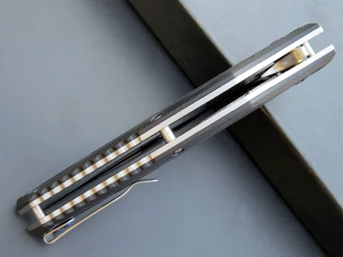 Vista 9 de Eafengrow EF924 Cuchillo plegable D2 hoja de acero + mango G10 cuchillo de campamento al aire libre EDC Tool (negro)