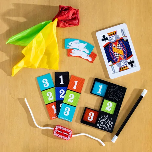 Vista 9 de Melissa & Doug ¡Magia en un instante! Juego de trucos de magia colección Abracadabra (10 piezas)