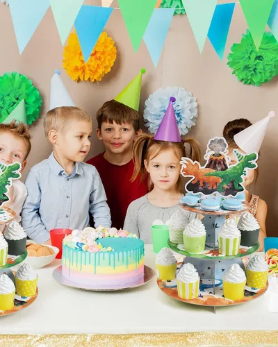 Vista 7 de WERNNSAI Soporte para cupcakes de dinosaurio de 3 niveles, decoración de fiesta de cumpleaños de dinosaurios para niños, soporte redondo de cartón
