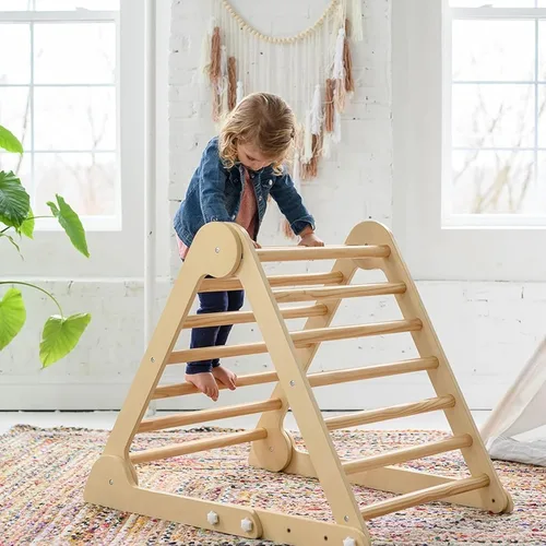 Vista 8 de Little Partners Learn 'N Climb Triángulo de escalada de madera plegable, gimnasio de escalada de madera para niños pequeños, escalador triangular