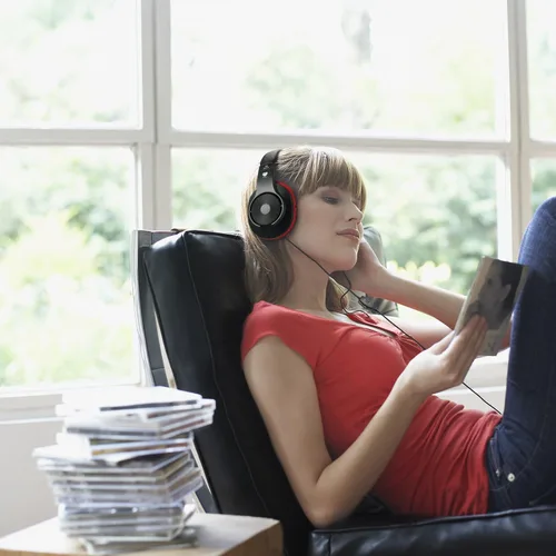 Vista 7 de Auriculares para juegos de PS5 PS4 Xbox PC auriculares para niños con micrófono para suministros escolares auriculares de juegos con cable