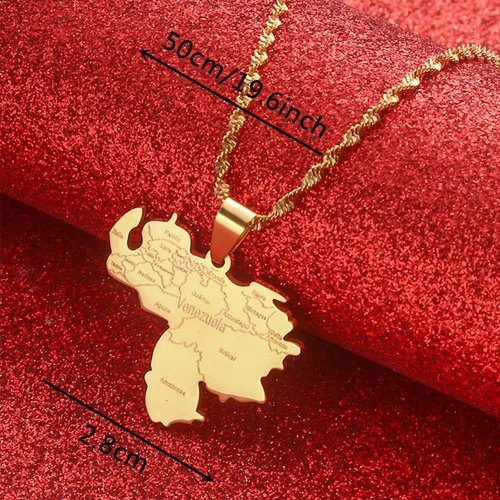 Vista 2 de Collar con colgante de mapa de Venezuela con ciudades color plateado y dorado joyería venezolana
