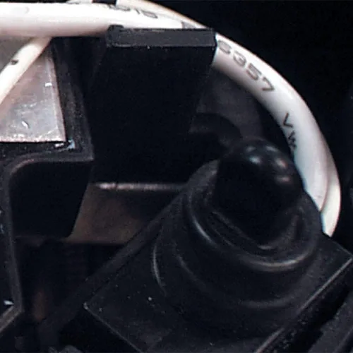 Vista 9 de Makita RF1101 2-1/4 HP* Router