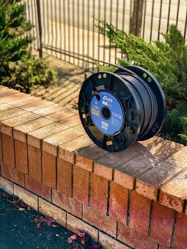 Vista 4 de Elite - Cable Cat8 de 250 pies, resistente a los rayos ultravioleta, 40 GB, 2000 MHz, CMR/Riser + UV/exterior, alta velocidad, cobre sólido puro