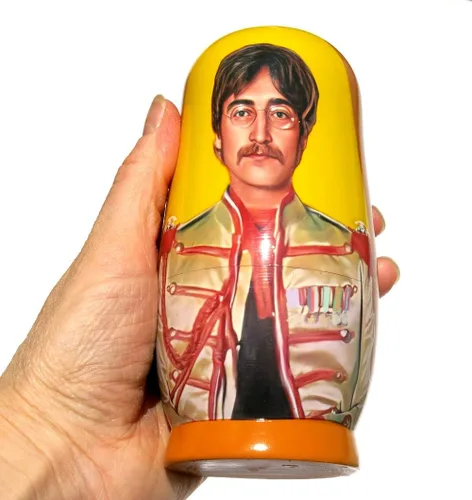 Vista 5 de Beatles SGT. Pepper's - Muñecas anidadas apilables en muñeca Matryoshka Set de 5.75 pulgadas de alto