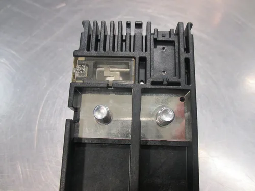 Vista 2 de Mazda 3 2010-2013 2.3L & 2.5L Nuevos portafusibles OEM BCW8-67-S99A