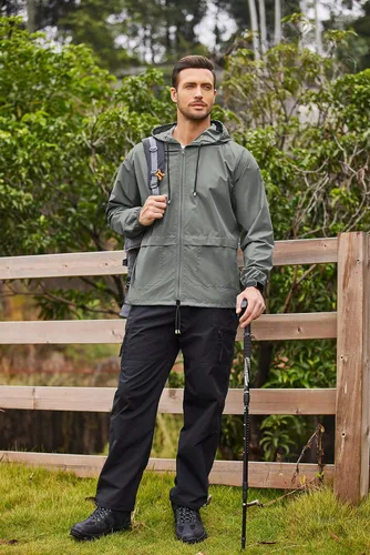 Vista 3 de COOFANDY - Chaqueta impermeable plegable para hombre, diseño con capucha, ligero y clásico, para ciclismo