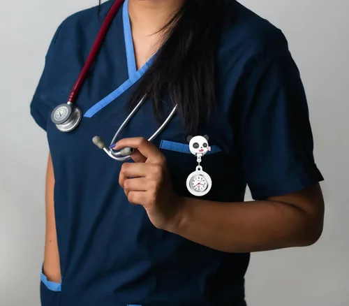 Vista 6 de 3 relojes retráctiles para enfermeras y médicos, con solapa colgante con clip, cubierta de silicona, broche de bolsillo, carrete de insignia