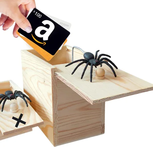 Vista 3 de PARNIXS Caja de broma de araña grande mejorada de goma, versión máxima práctica, puede contener un anillo de tarjeta de crédito, cadena de perfume